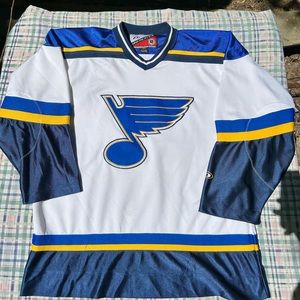 Pro Player St Louis Blues NHL Jersey
Size L
